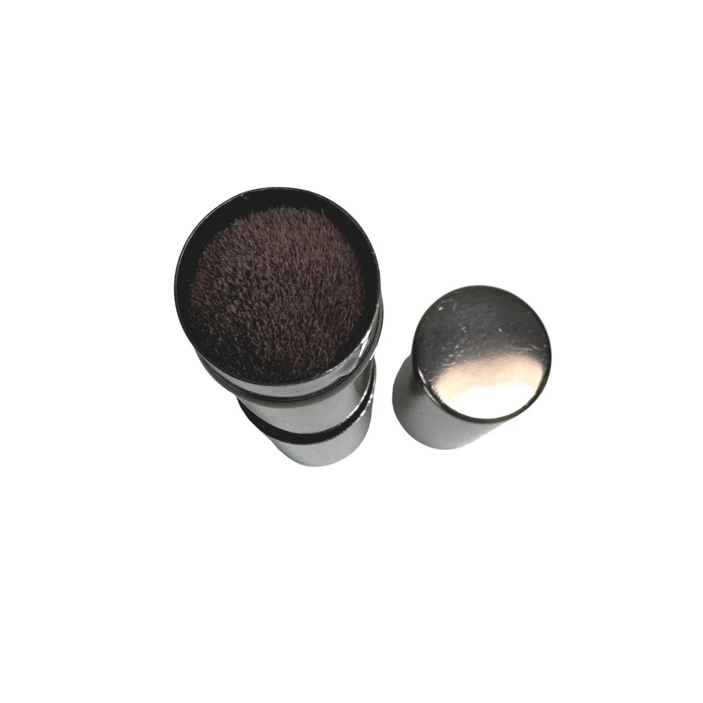 Hourglass retractable kabuki